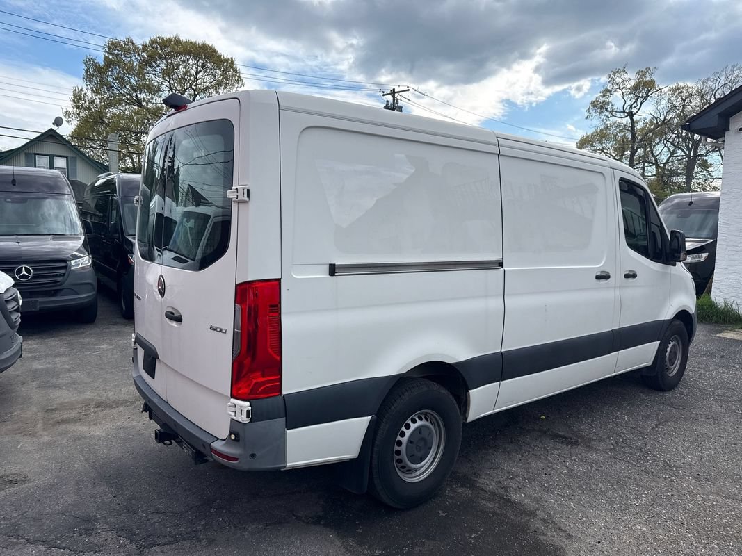 Used 2021 Mercedes-Benz Sprinter 1500 w/ Premium Package image 8