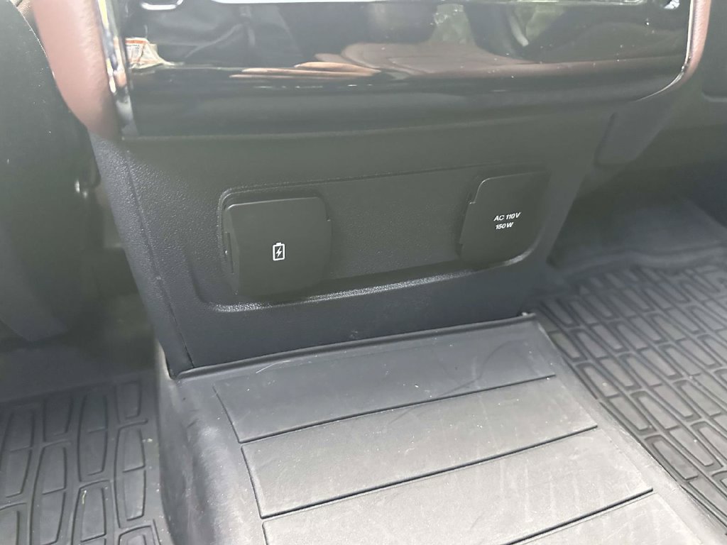 Used 2026 Lincoln Aviator Reserve AWD/4WD image 11