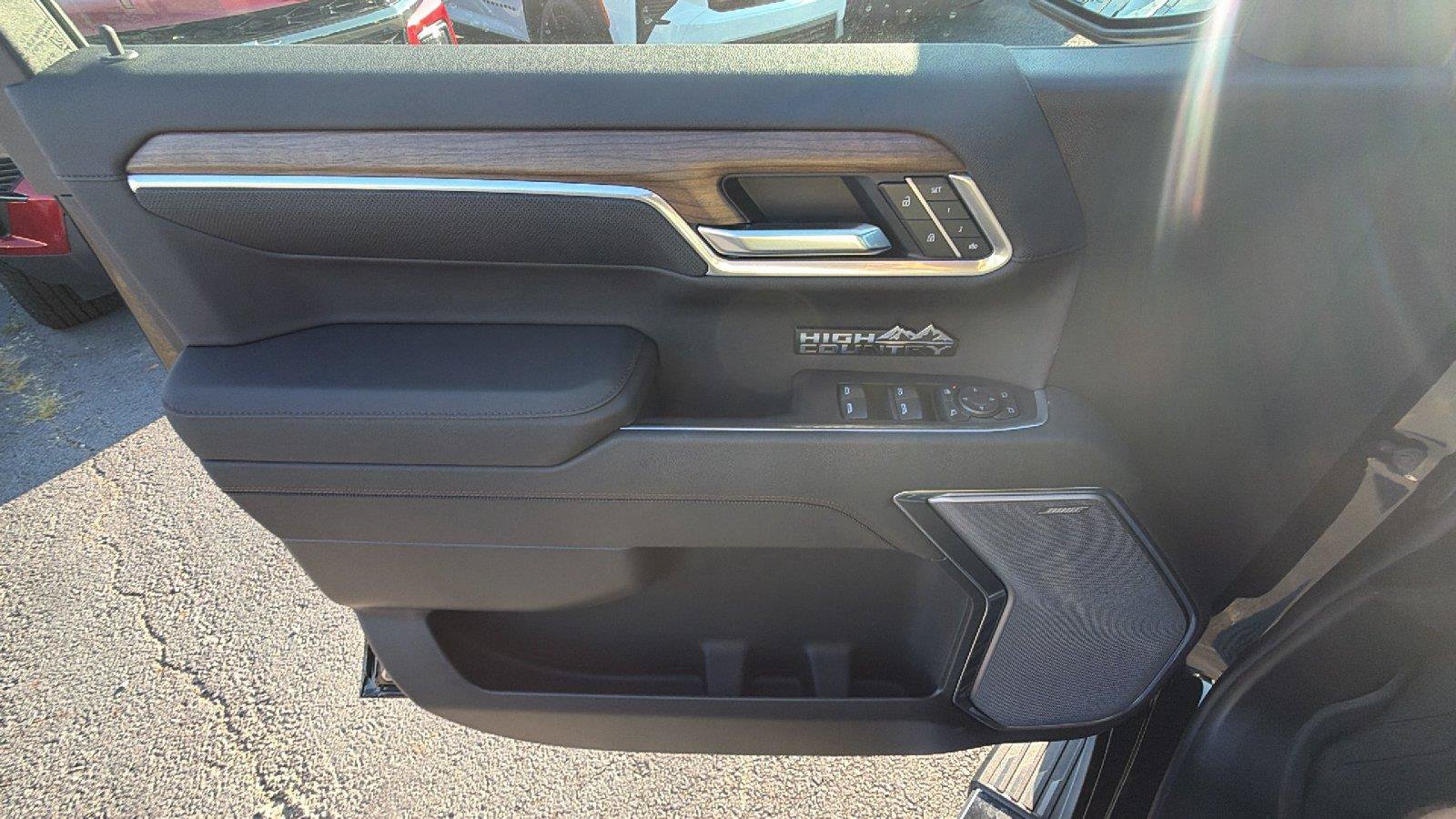 New 2026 Chevrolet Silverado 1500 High Country w/ High Country Premium Package AWD/4WD image 15