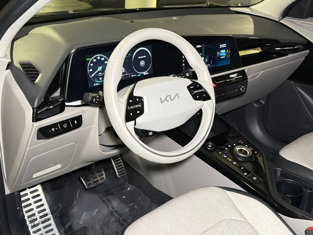 Certified 2023 Kia Niro Wave FWD image 24