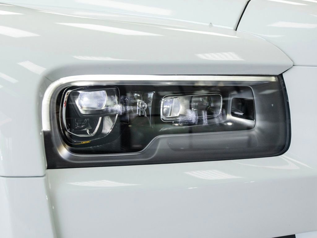 Used 2022 Rolls-Royce Cullinan w/ Cullinan Package image 12
