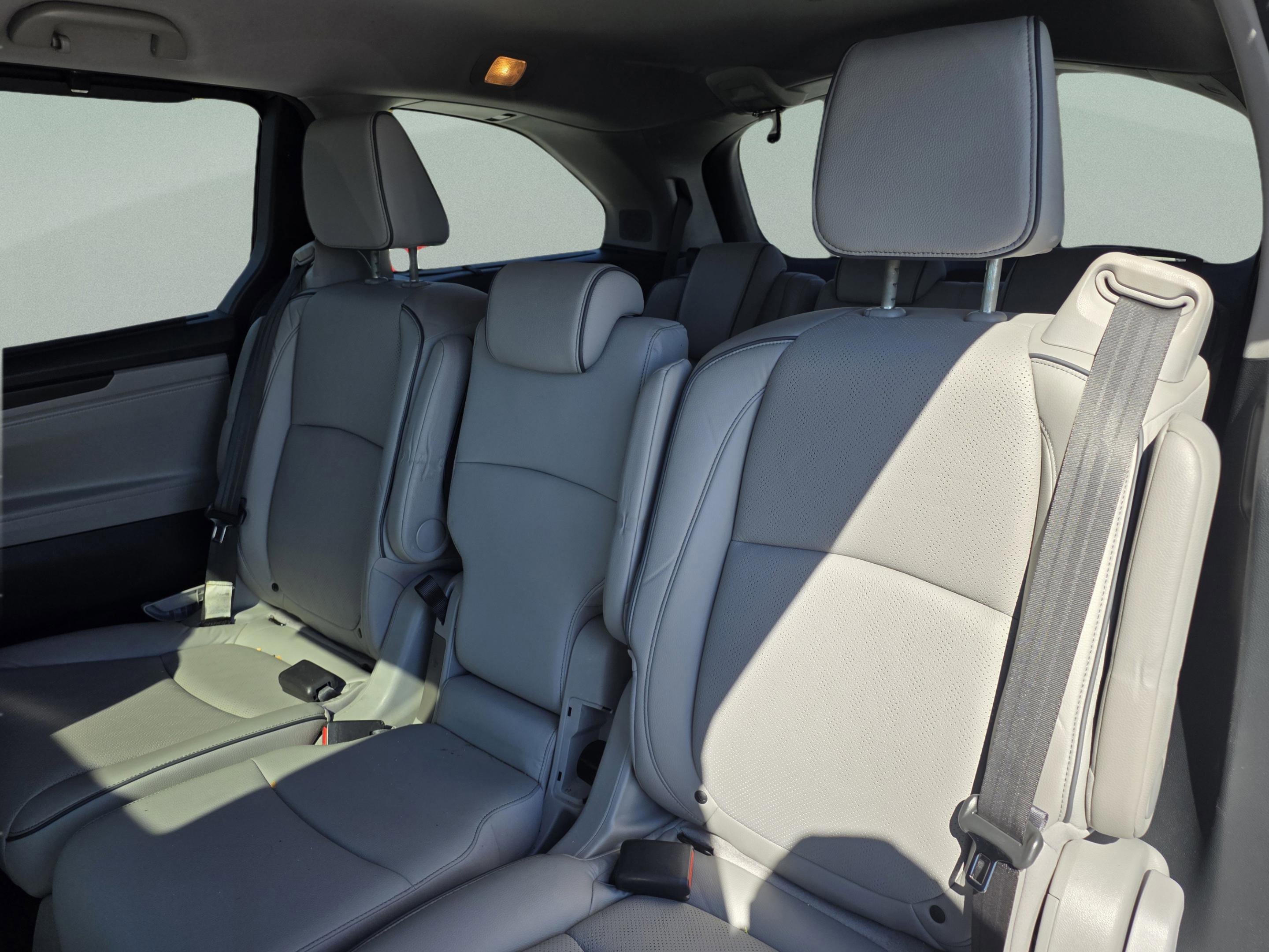 Used 2023 Honda Odyssey Elite image 30