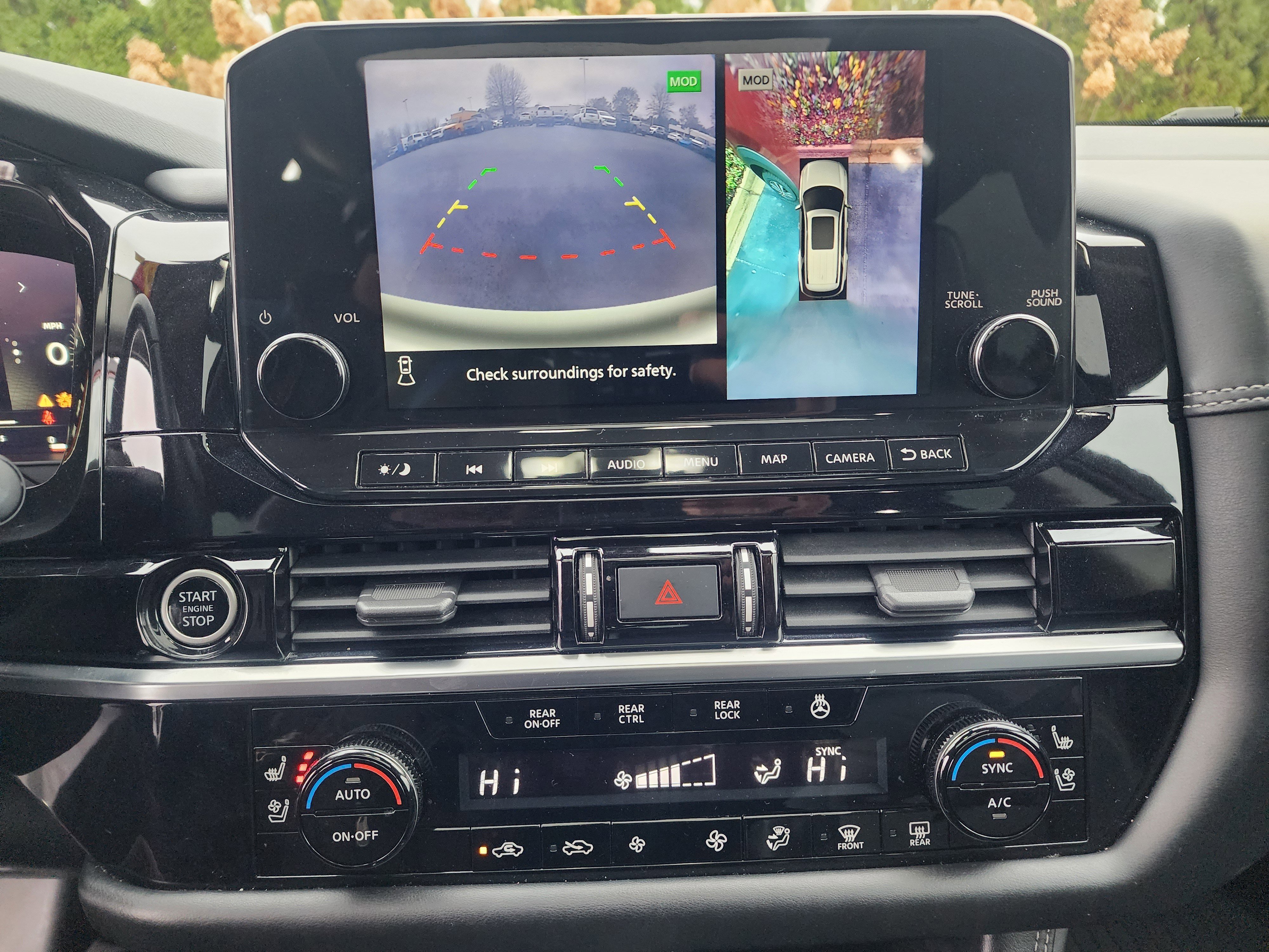 Used 2022 Nissan Pathfinder Platinum w/ Cargo Package image 33