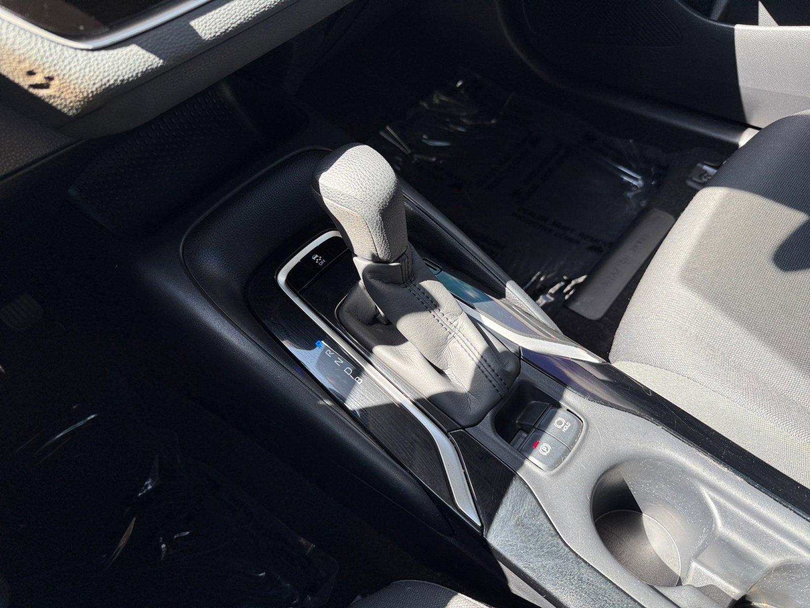 Used 2021 Toyota Corolla LE image 13