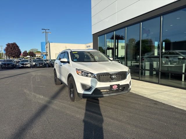 Used 2017 Kia Sorento AWD w/ LX Convenience Package