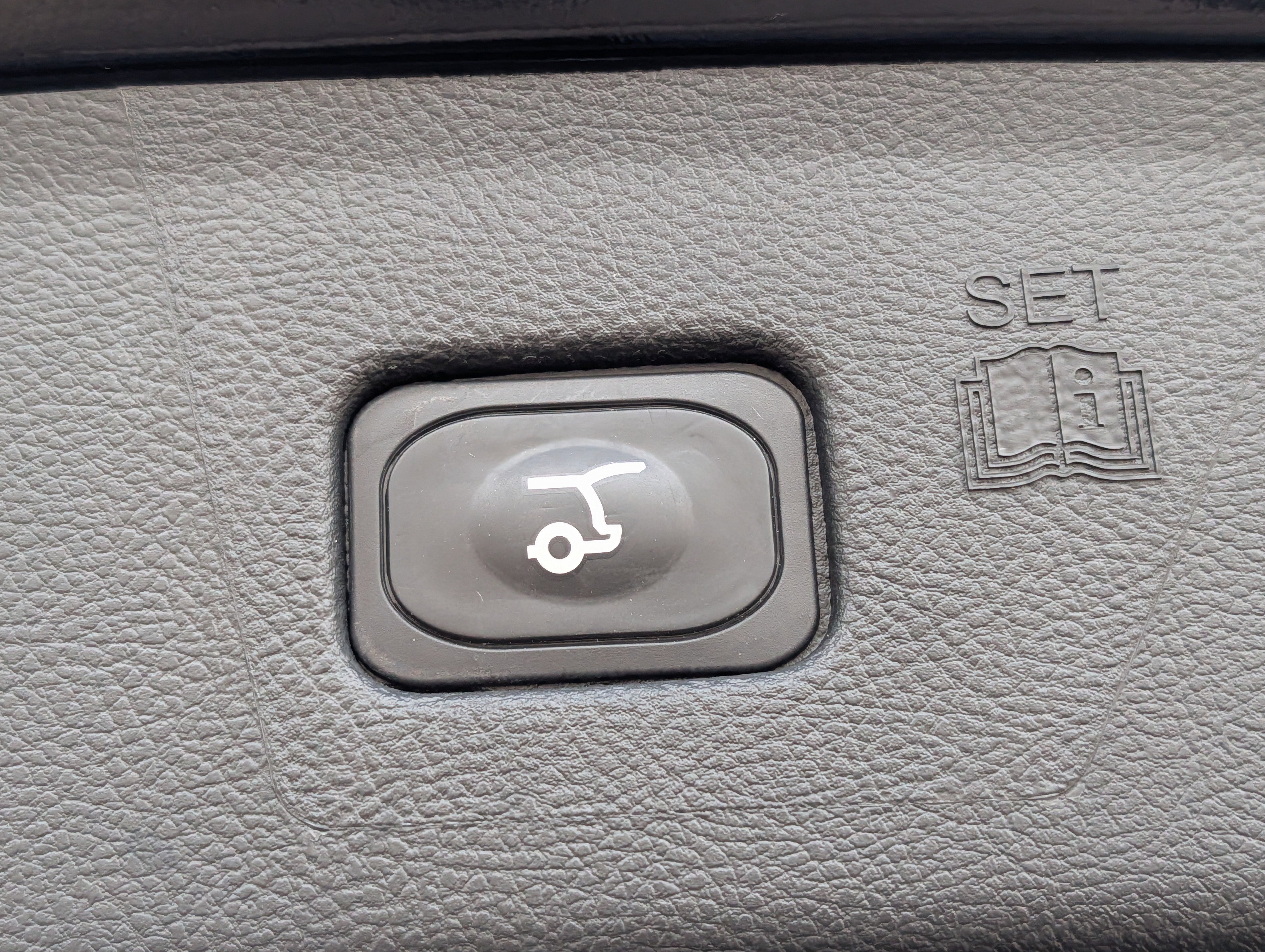 Used 2024 Ford Edge ST-Line image 32