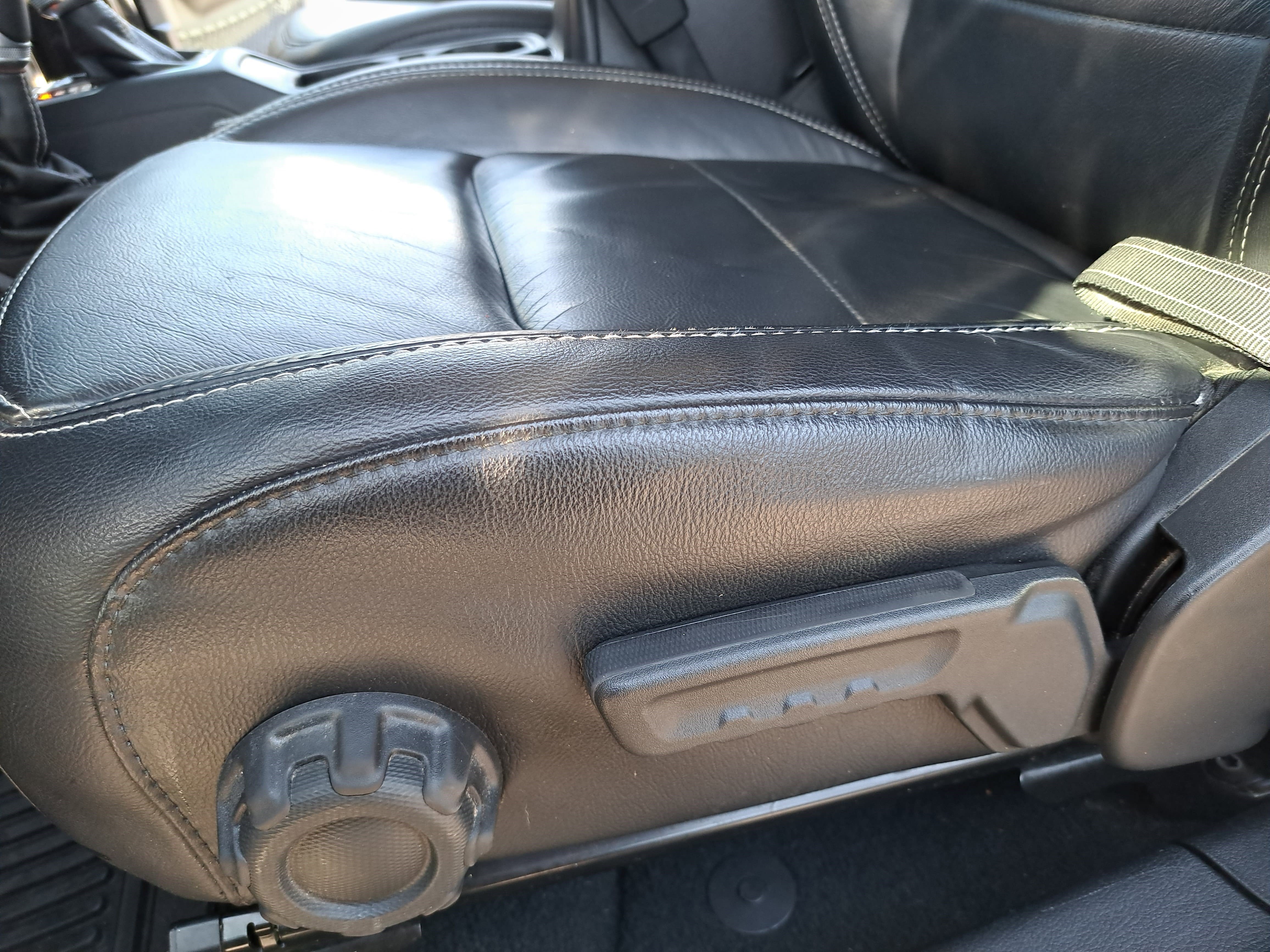 Used 2020 Jeep Gladiator Overland image 26