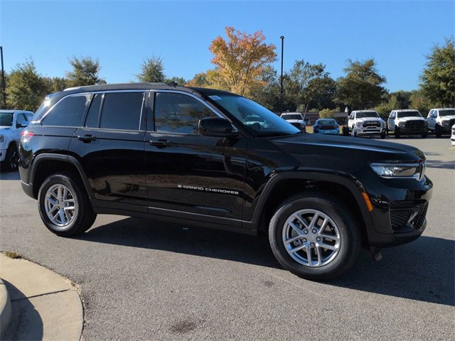 New 2025 Jeep Grand Cherokee Laredo X image 2