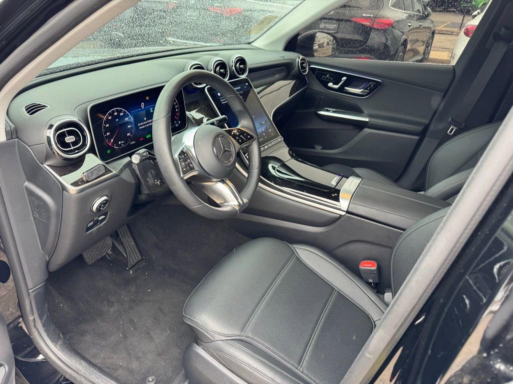 Used 2025 Mercedes-Benz GLC 350e 4MATIC image 14