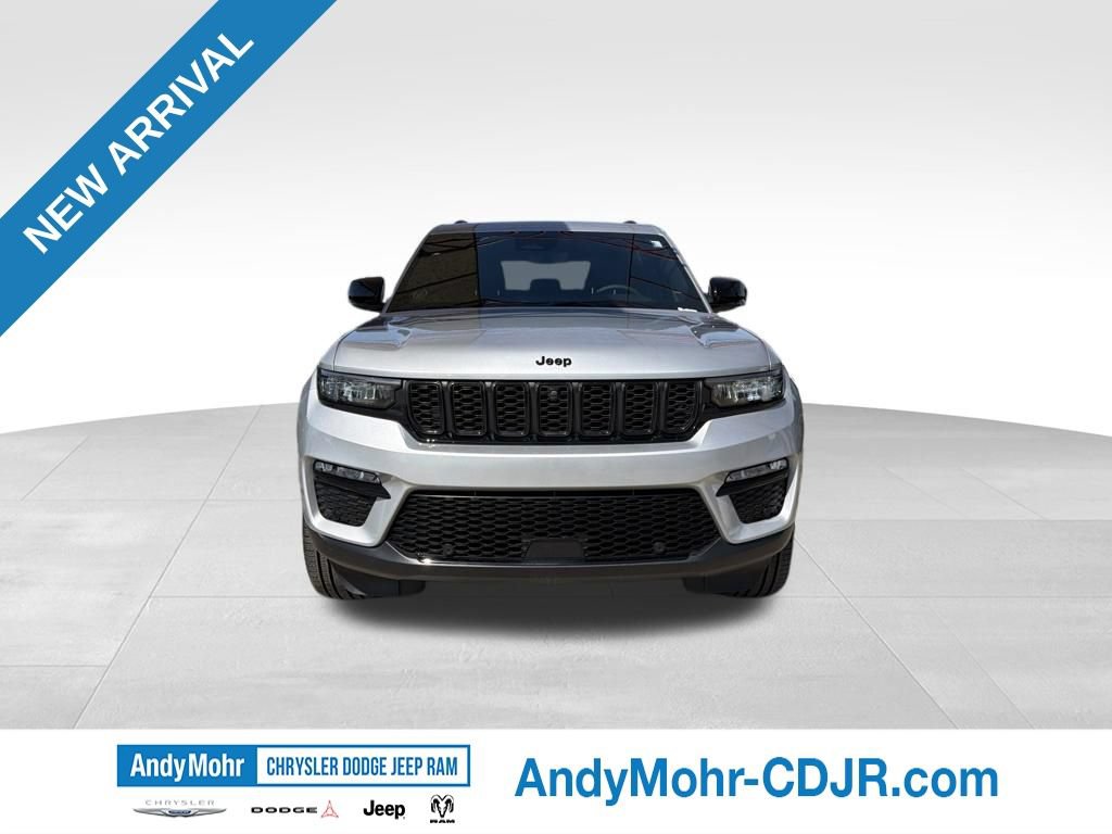 Used 2025 Jeep Grand Cherokee Limited w/ Luxury Tech Group II AWD/4WD image 2