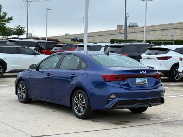Used 2023 Kia Forte LXS FWD image 4