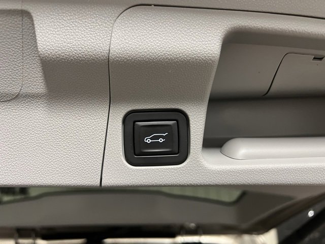 Used 2023 GMC Acadia SLT w/ Preferred Package image 25