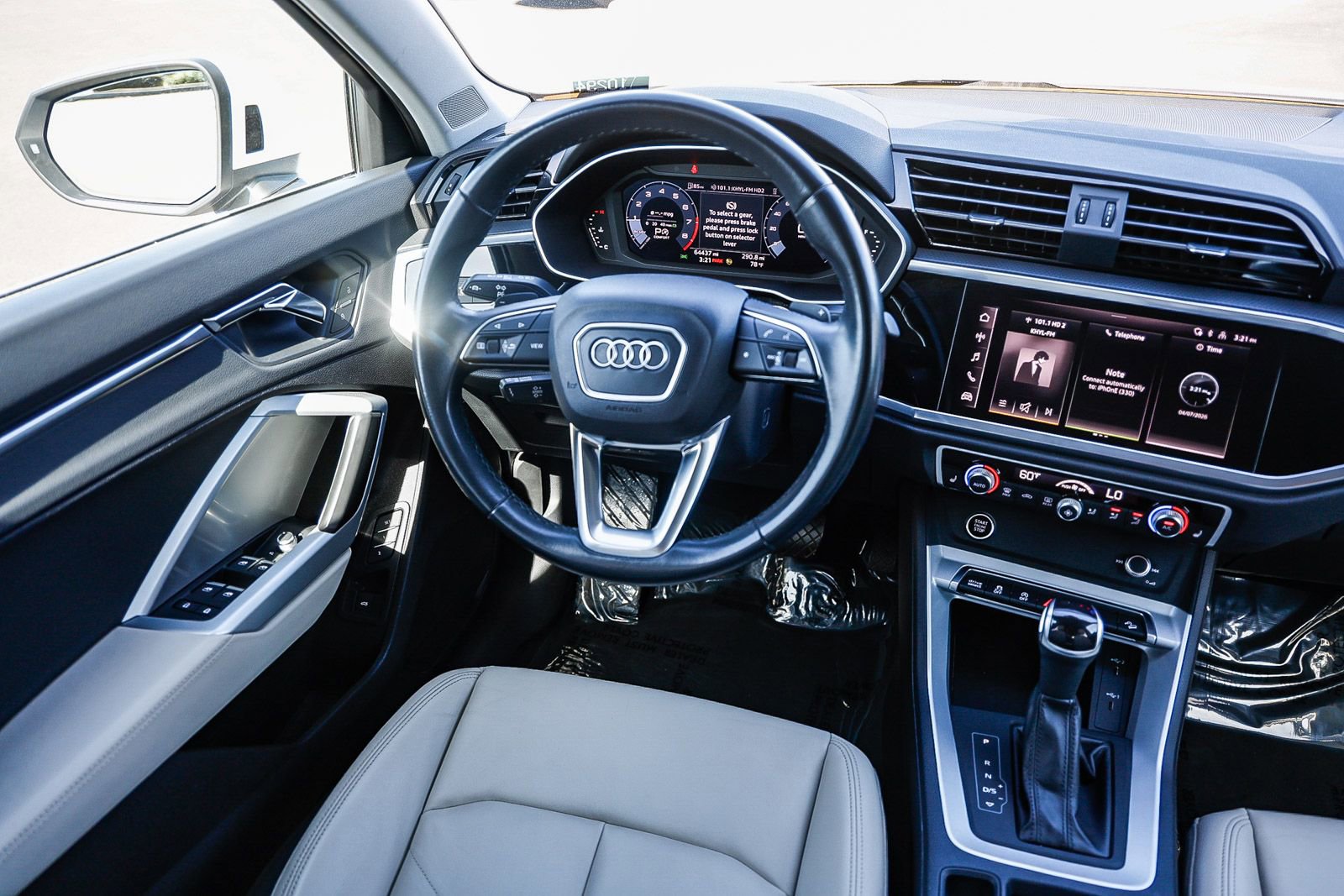 Used 2023 Audi Q3 2.0T Premium image 14