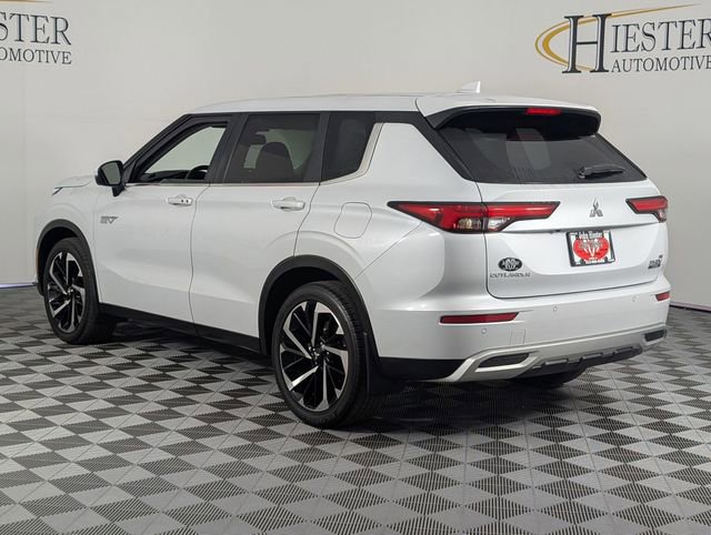 Used 2024 Mitsubishi Outlander SE AWD/4WD image 5