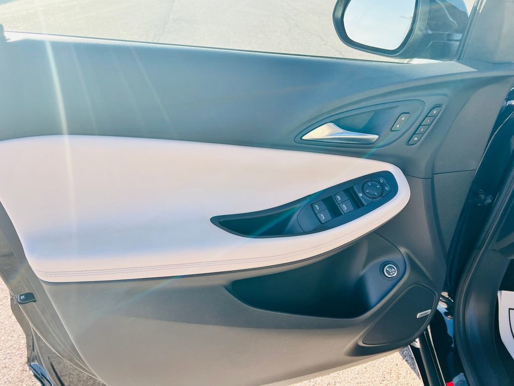 Used 2024 Buick Encore GX Avenir w/ Avenir Convenience Package image 16