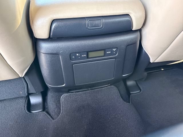 Used 2023 Nissan Armada SL w/ Captain's Chairs Package RWD image 16