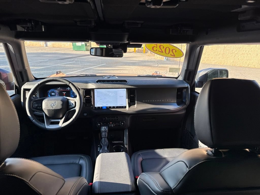 Used 2025 Ford Bronco Badlands AWD/4WD image 17