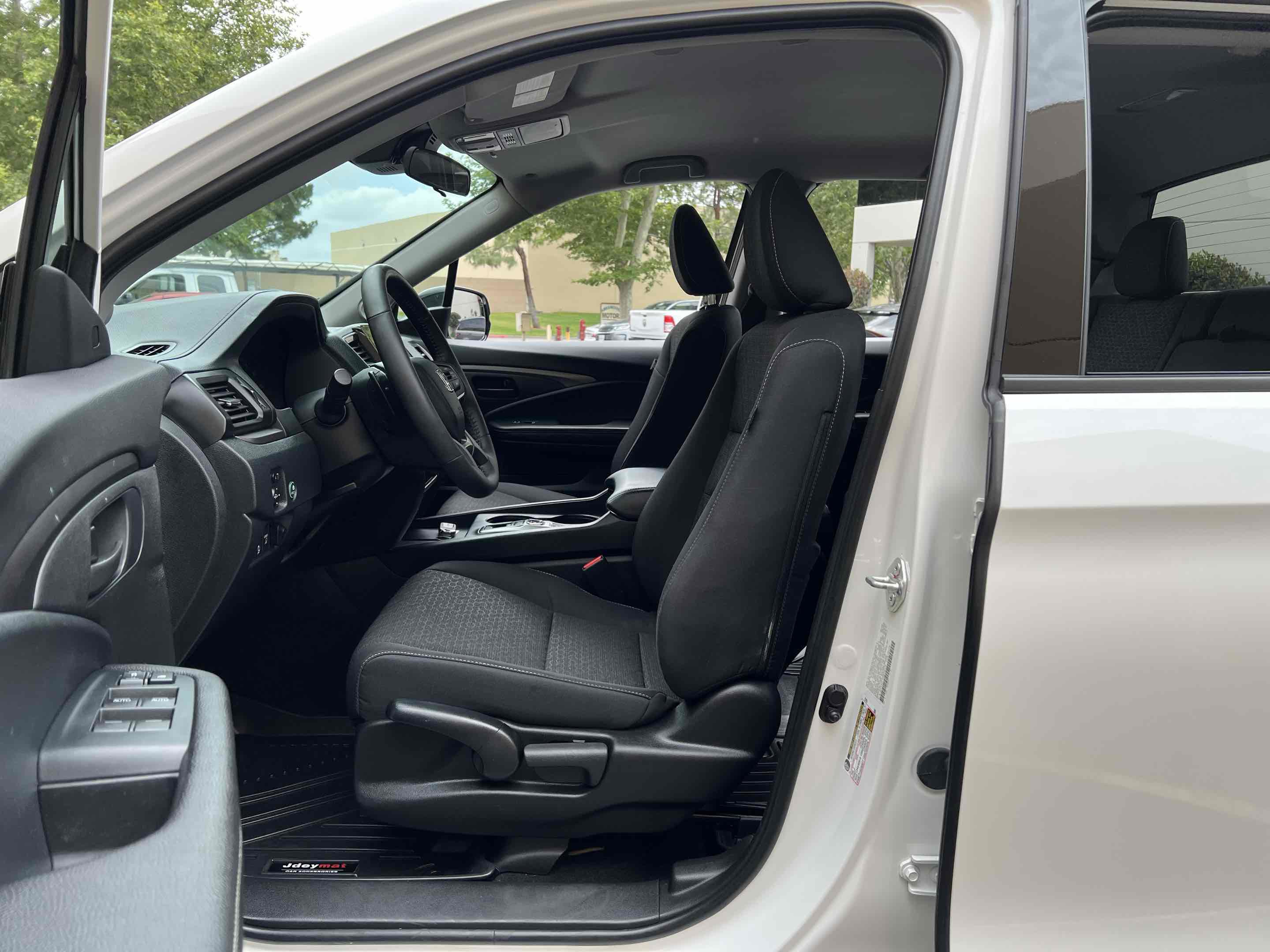 Used 2025 Honda Ridgeline Sport image 52