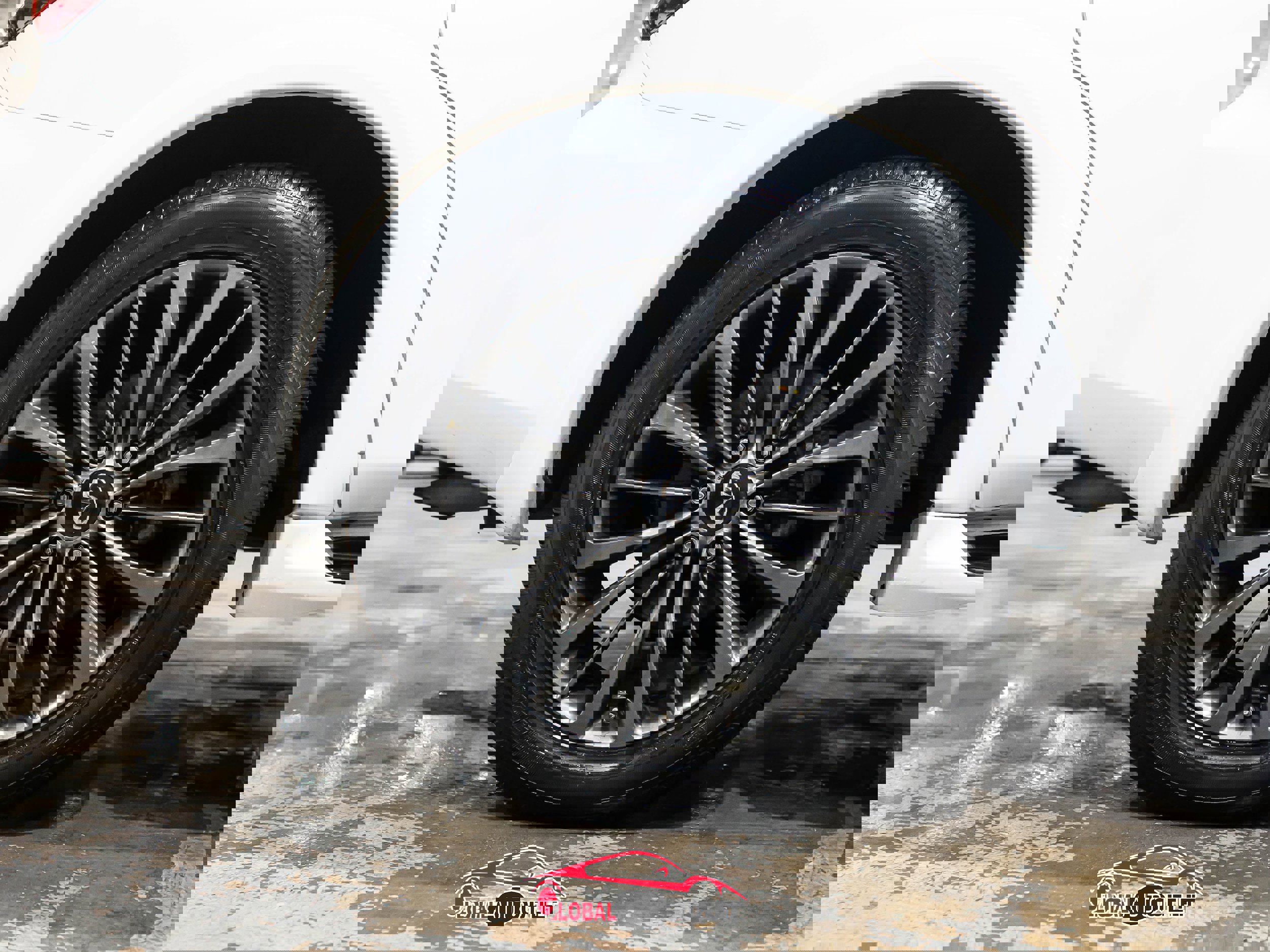 Used 2021 INFINITI QX80 Premium Select w/ All-Season Package image 11