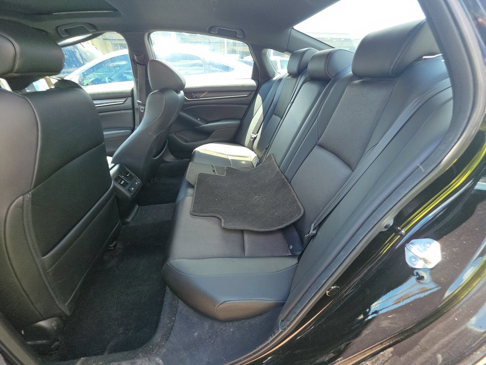 Used 2022 Honda Accord Sport image 11