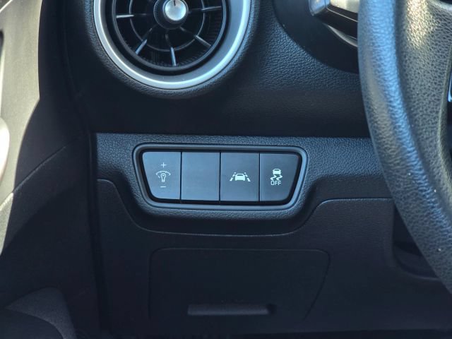 Used 2021 Kia Forte LXS FWD image 19