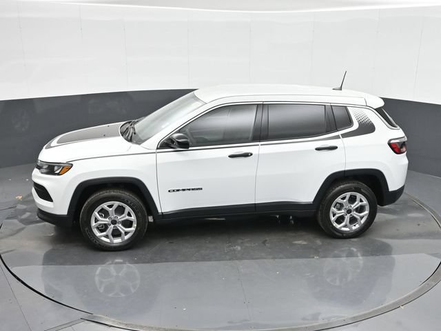 Used 2025 Jeep Compass Sport w/ Mopar Graphics Package AWD/4WD image 35