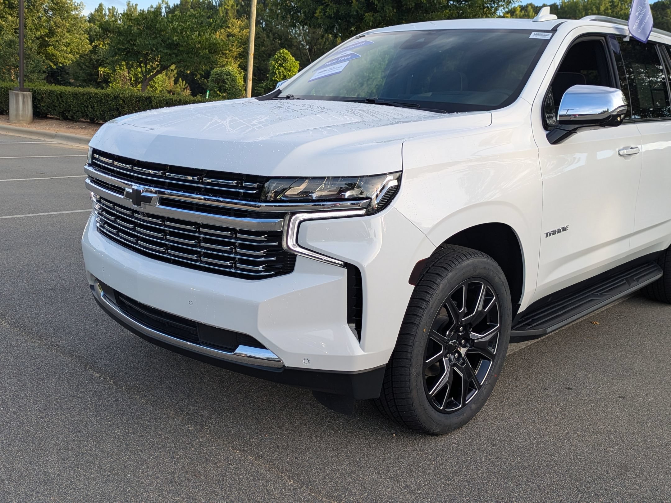 Used 2024 Chevrolet Tahoe Premier AWD/4WD image 10