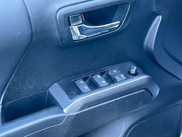 Certified 2023 Toyota Tacoma TRD Sport AWD/4WD image 31