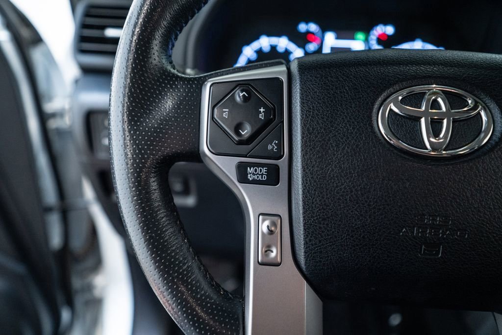 Used 2024 Toyota 4Runner SR5 AWD/4WD image 19