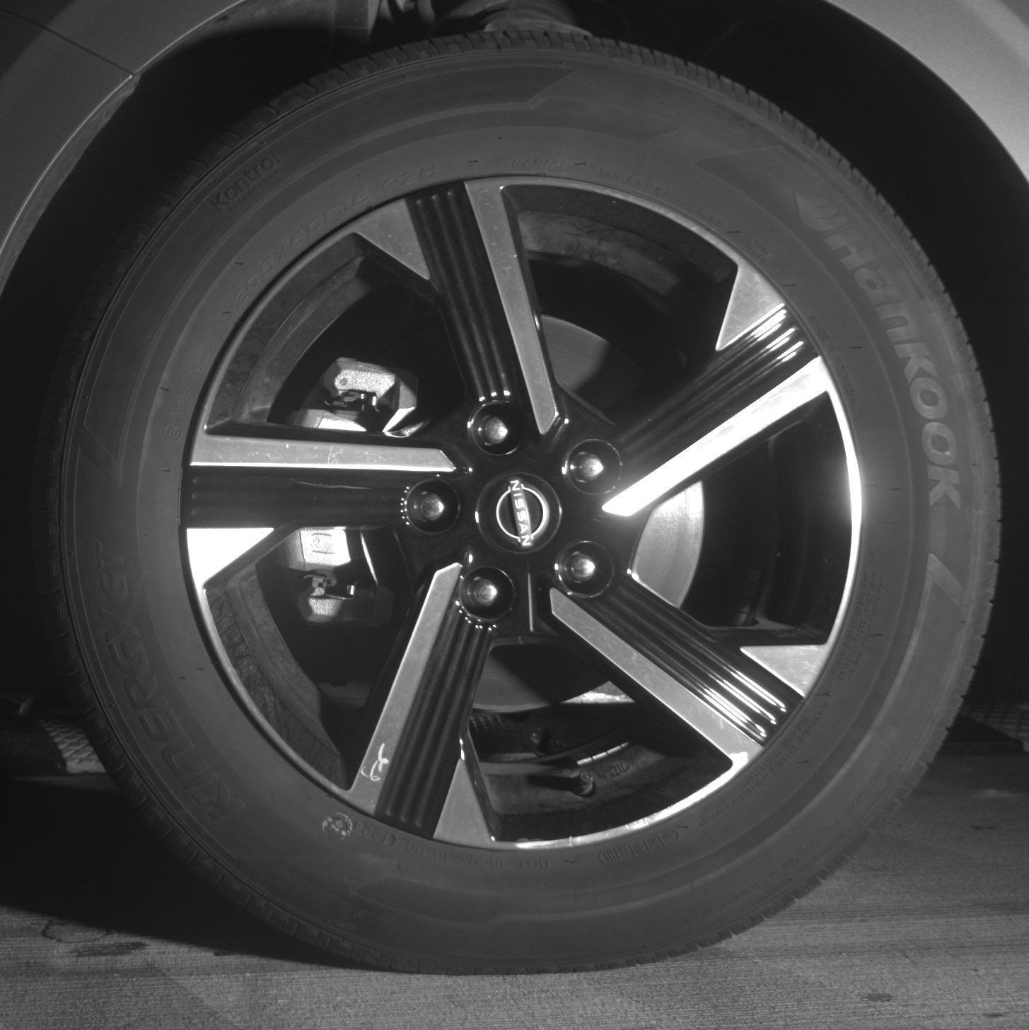 Used 2025 Nissan Sentra SV FWD image 12