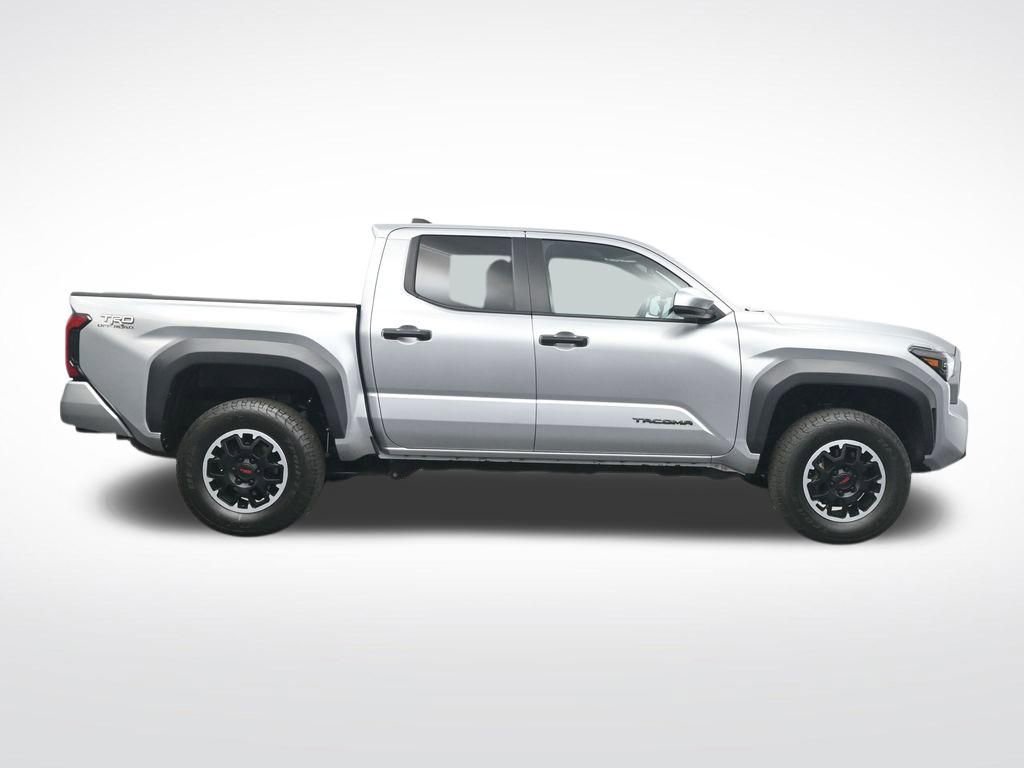 Used 2024 Toyota Tacoma TRD Off-Road image 4