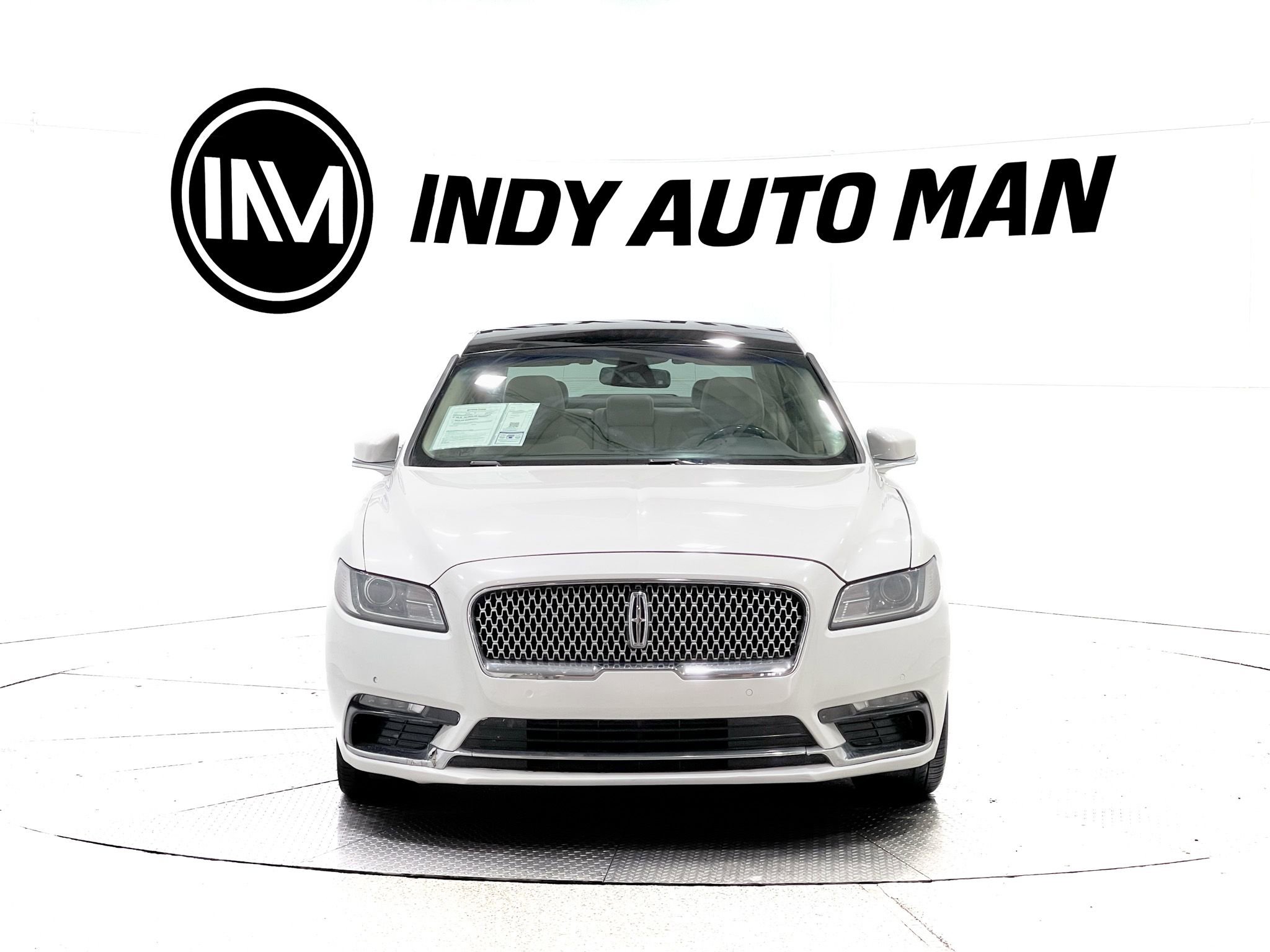 Used 2018 Lincoln Continental Select w/ Continental Climate Package image 9