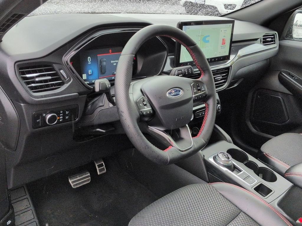 Used 2024 Ford Escape ST-Line w/ Tech Pack #1 image 11