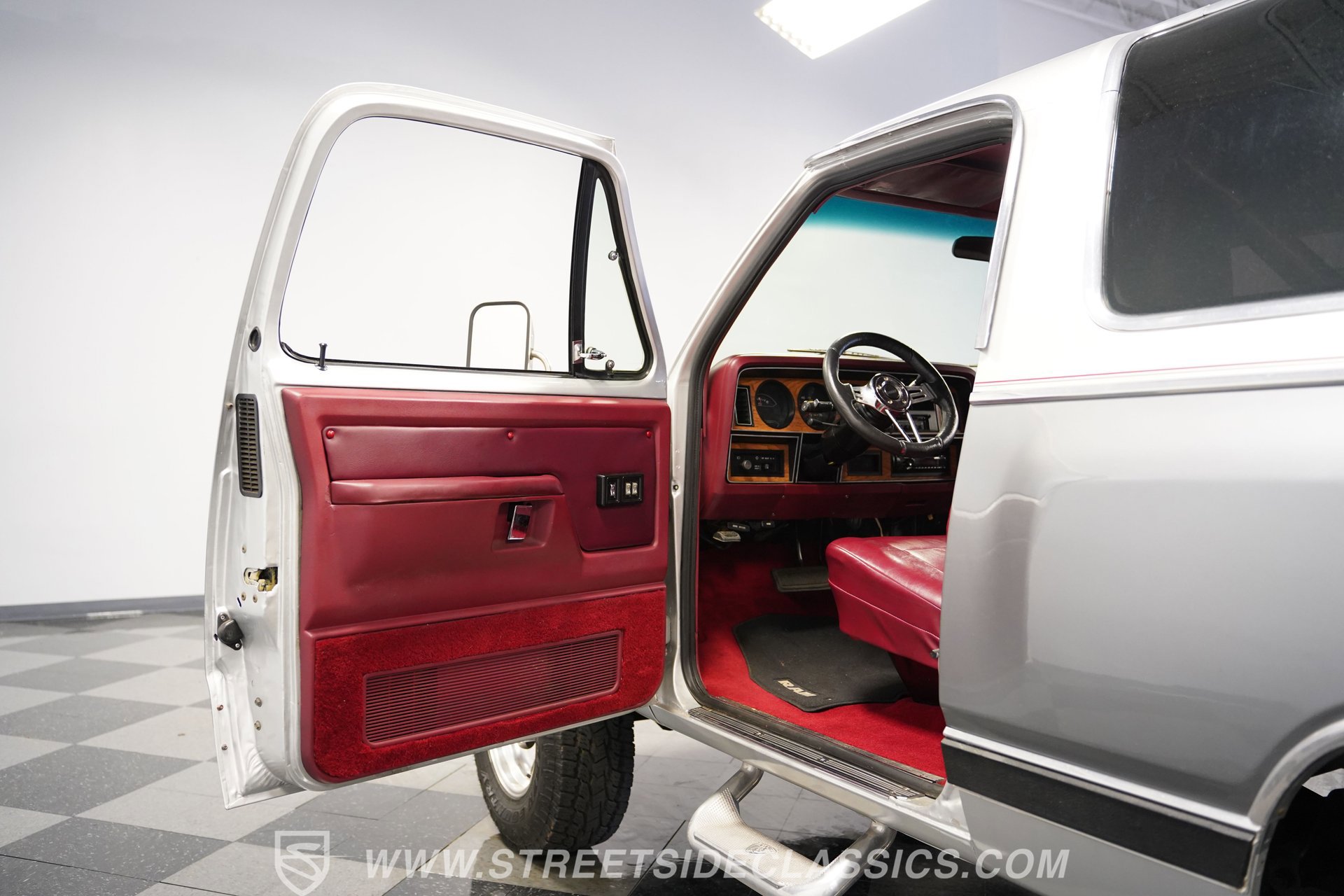 Used 1987 Dodge Ramcharger 4WD image 37