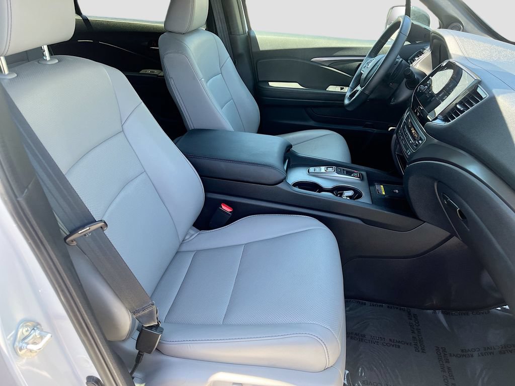 Used 2025 Honda Passport EX-L image 28