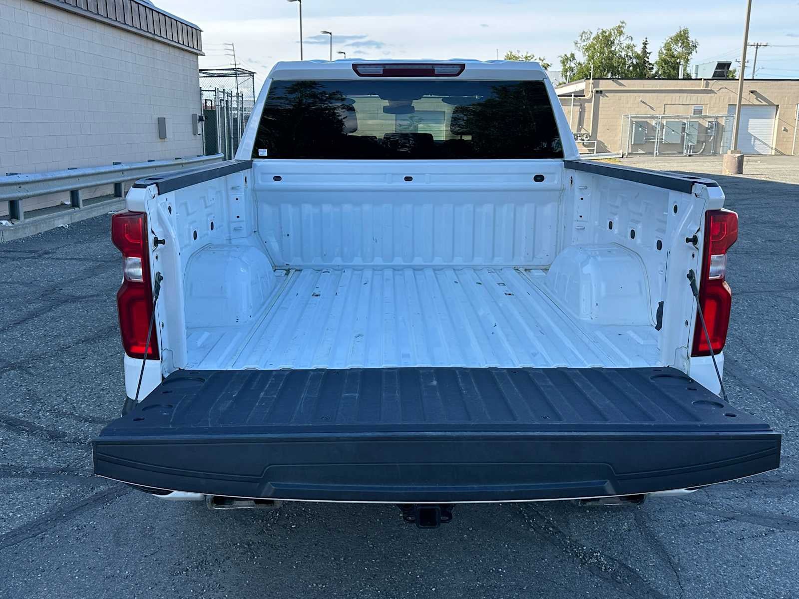 Used 2024 Chevrolet Silverado 1500 RST w/ Z71 Off-Road Package AWD/4WD image 18