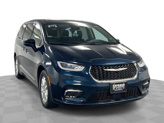 Used 2023 Chrysler Pacifica Touring-L FWD image 1