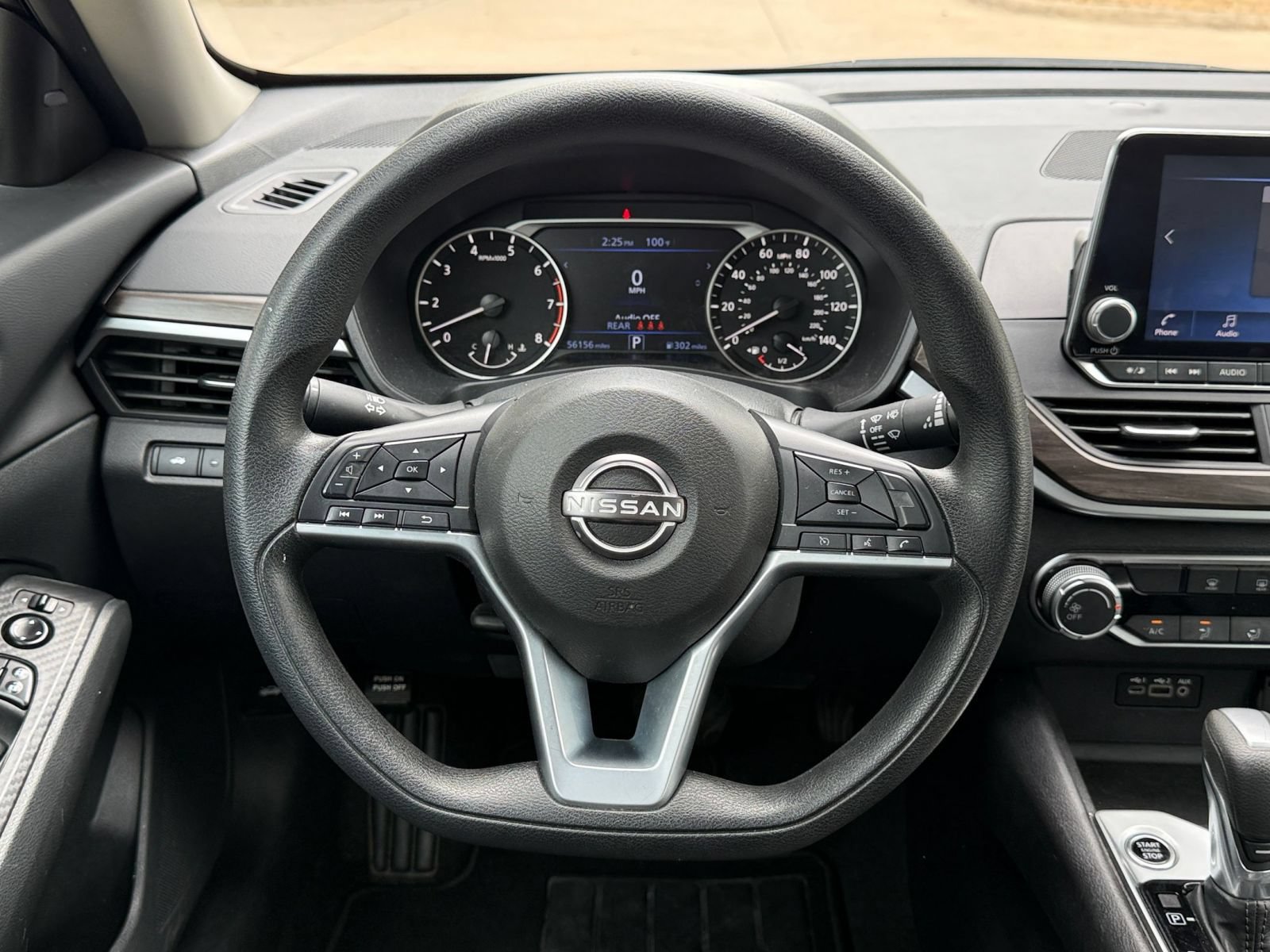 Used 2025 Nissan Altima 2.5 SV FWD image 23