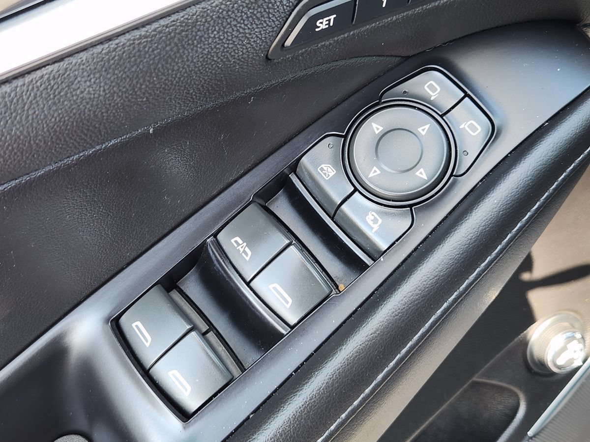 Used 2019 Buick Enclave Avenir w/ Avenir Technology Package FWD image 45
