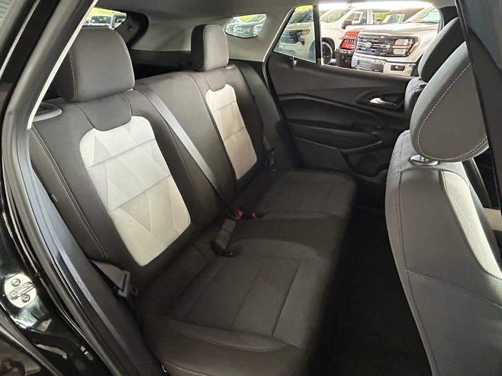 Used 2025 Chevrolet Trax LS FWD image 16