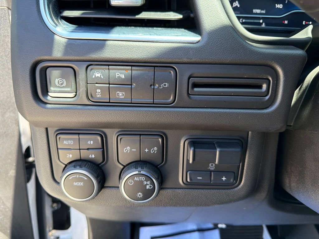 Used 2022 Chevrolet Tahoe RST w/ Sport Performance Package AWD/4WD image 26