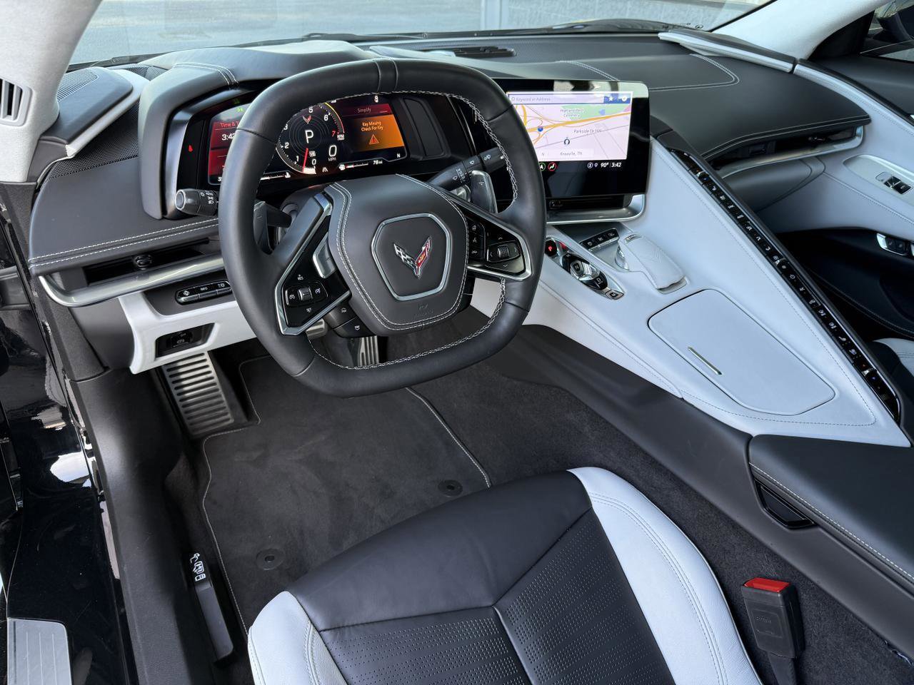 Used 2023 Chevrolet Corvette Stingray Premium Cpe w/ Z51 Performance Package RWD image 23