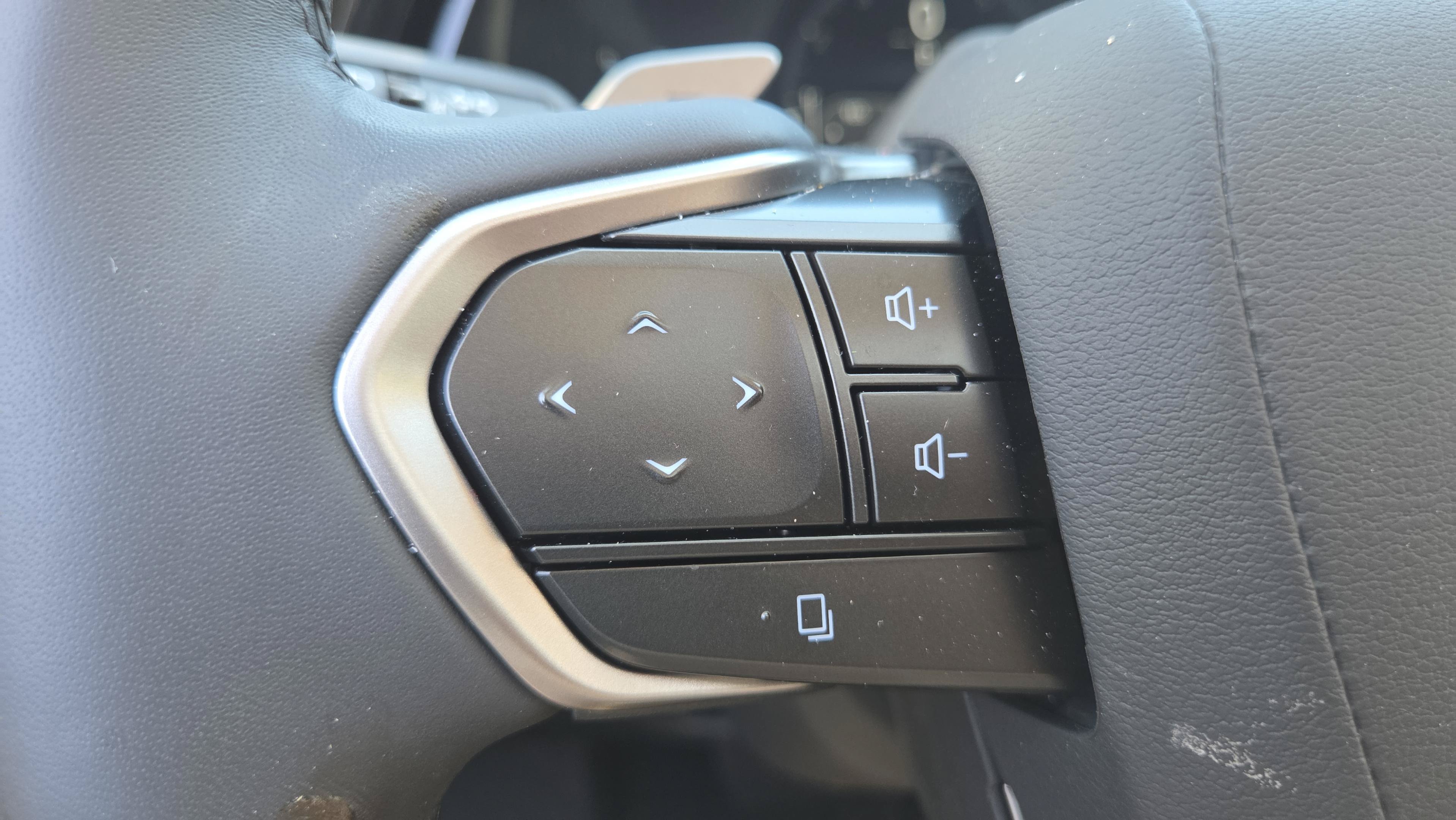 Used 2025 Lexus RX 350 Premium Plus w/ Convenience Package FWD image 23
