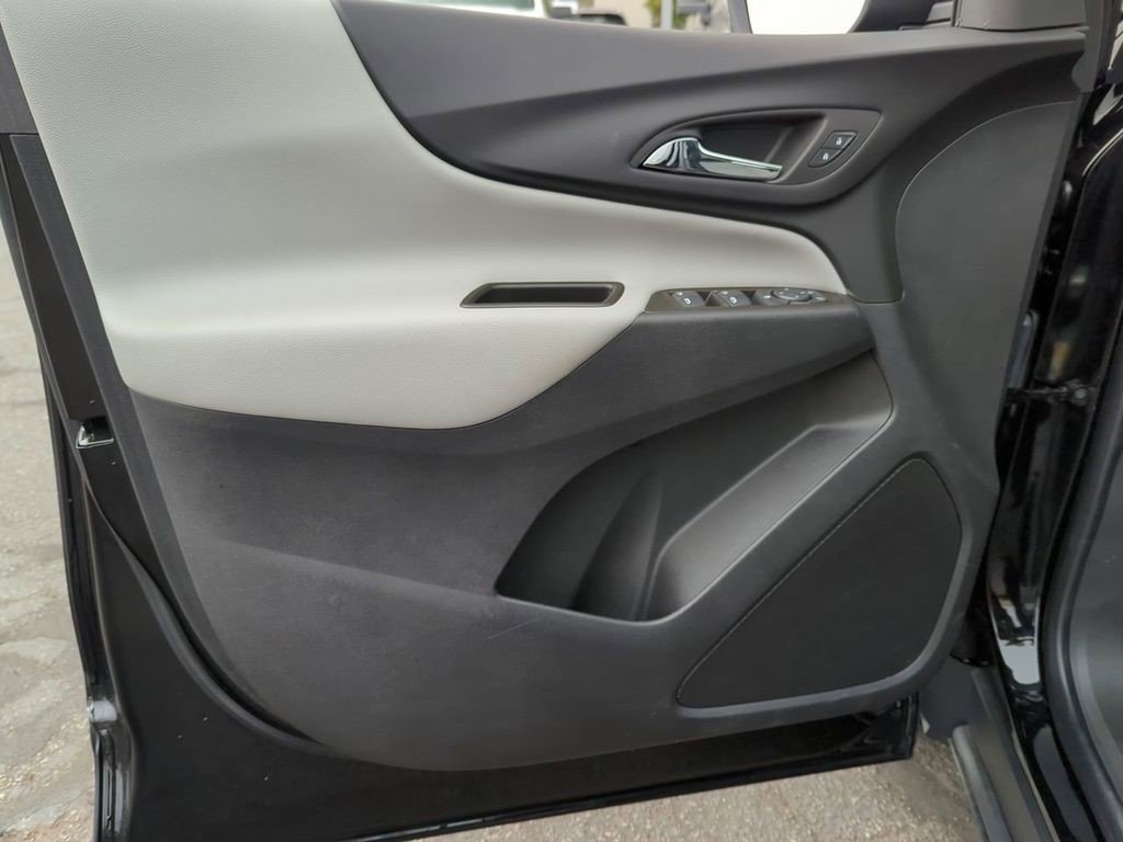Certified 2023 Chevrolet Equinox LS FWD image 21