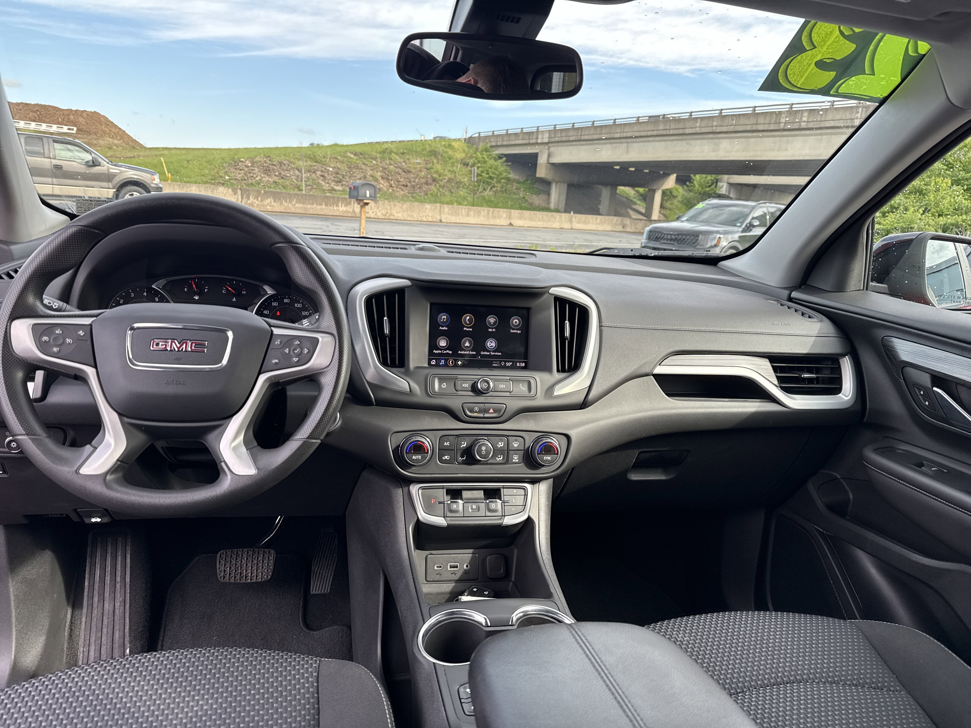 Used 2023 GMC Terrain SLE w/ Driver Convenience Package AWD/4WD image 19
