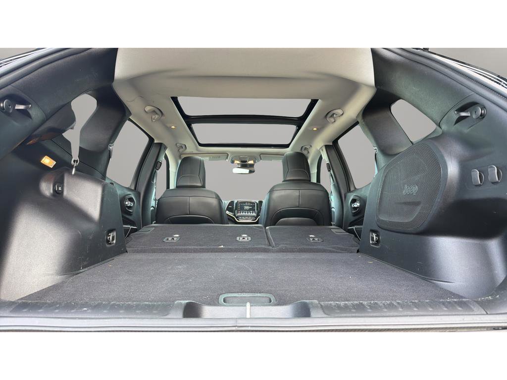 Used 2021 Jeep Cherokee Limited image 17