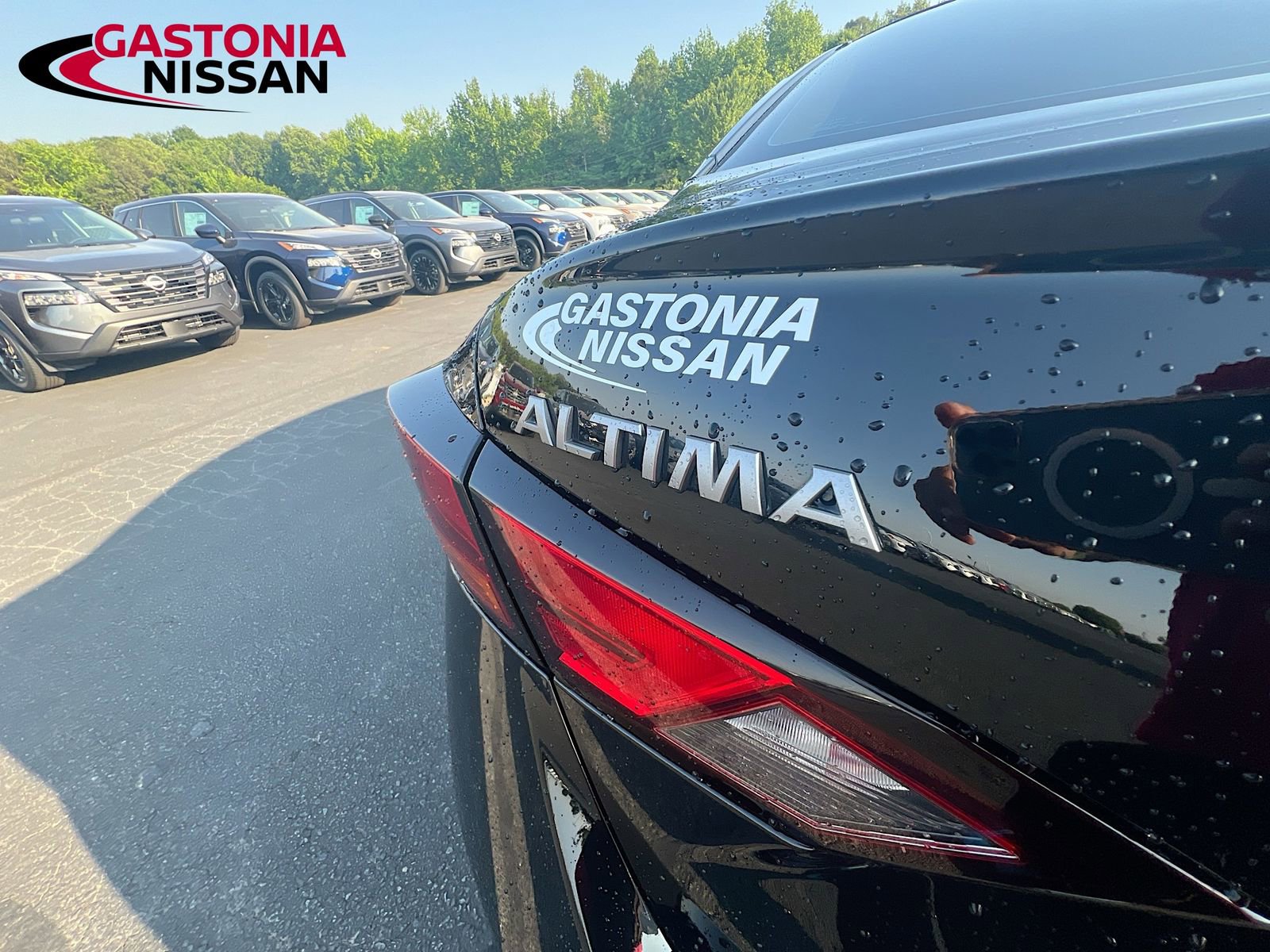 Used 2025 Nissan Altima 2.5 SR FWD image 41