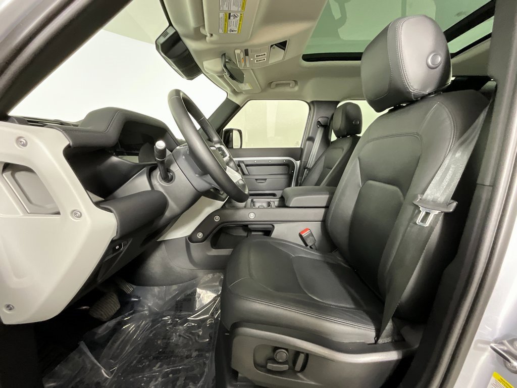 Used 2024 Land Rover Defender 110 S image 16