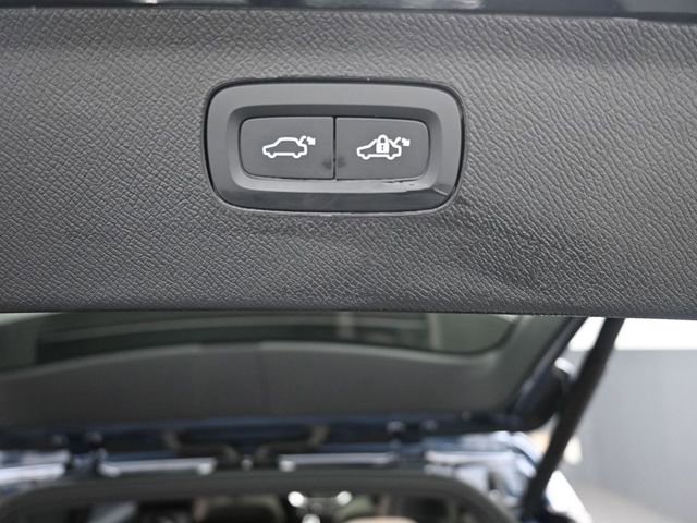 Used 2025 Volvo XC90 B5 Plus w/ Protection Package image 25