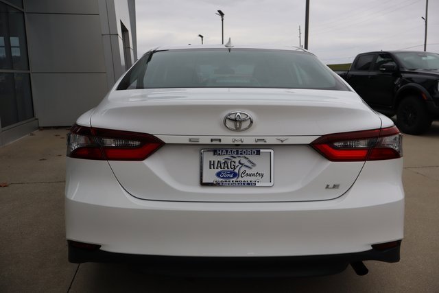 Used 2021 Toyota Camry LE image 6